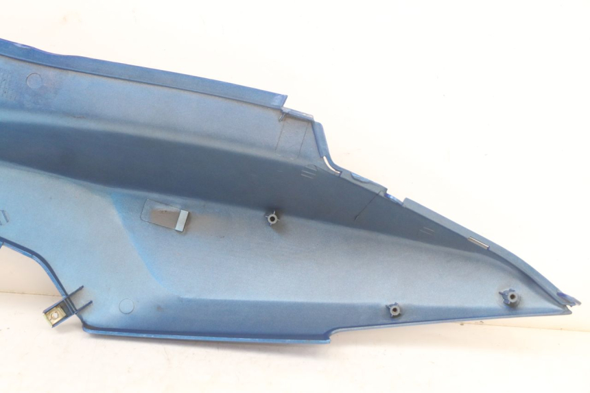 photo de PARAFANGO POSTERIORE DESTRO SYM CROX 4T 50 (2016 - 2023) - Dettagli dei punti di fissaggio