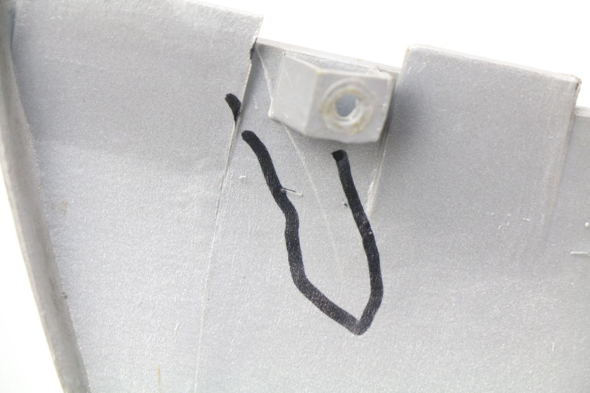 photo de PARAFANGO POSTERIORE DESTRO SYM DD 50 (2005 - 2011) - Dettagli dei punti di fissaggio