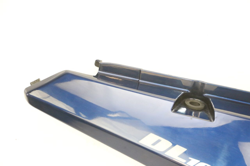 photo de CARENA POSTERIORE DESTRA SUZUKI DL V STROM 1000 (2002 - 2007) - Caratteristiche distintive