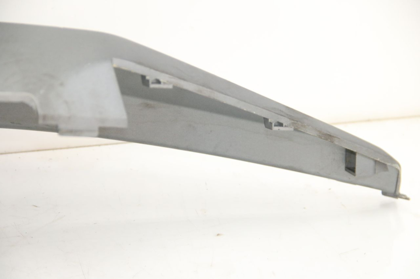 photo de PARAFANGO POSTERIORE DESTRO KYMCO DOWNTOWN ABS 125 (2015 - 2017) - Primo piano ad alta risoluzione