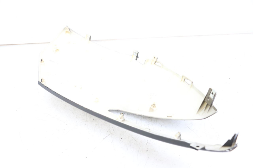 photo de CARENA POSTERIORE DESTRA WAYSCRAL E-START 1 (2018 - 2022) - Primo piano tecnico