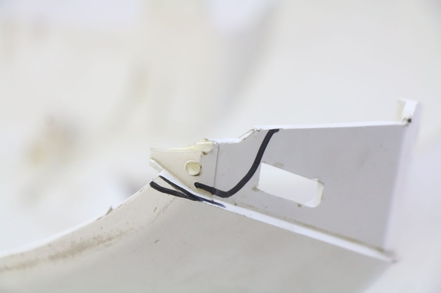 photo de PARAFANGO POSTERIORE DESTRO PEUGEOT E-VIVACITY 1 (2012 - 2018) - Zoom sullo stato d'uso