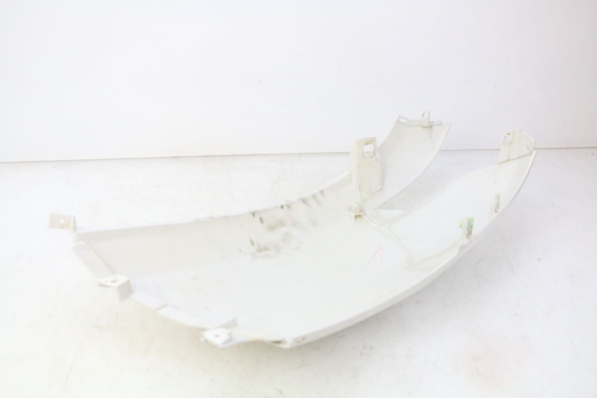 photo de PARAFANGO POSTERIORE DESTRO PEUGEOT E-VIVACITY 1 (2012 - 2018) - Dettagli dei punti di fissaggio