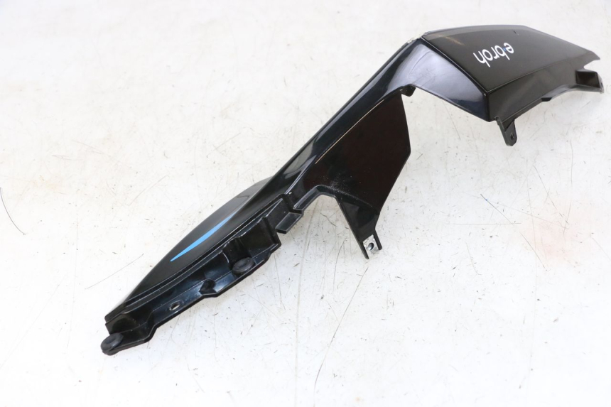 photo de CARENA POSTERIORE DESTRA EBROH BRAVO GLE 1 (2020 - 2024) - Dettagli dei punti di fissaggio