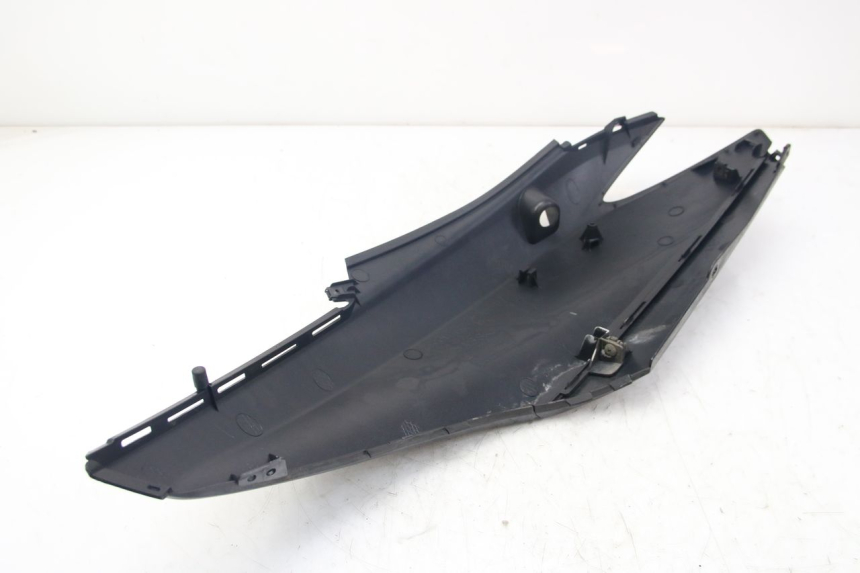 photo de PARAFANGO POSTERIORE DESTRO YAMAHA D'ELIGHT DELIGHT 125 (2017 - 2020) - Altra angolazione