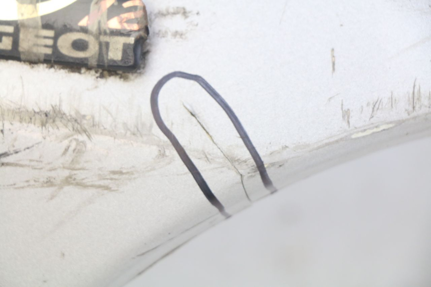 photo de PARAFANGO POSTERIORE DESTRO PEUGEOT ELYSEO 125 (1999 - 2004) - Caratteristiche distintive