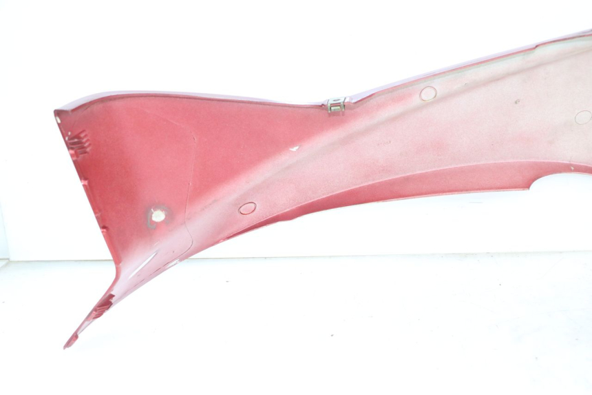 photo de CARENA POSTERIORE DESTRA PEUGEOT ELYSTAR 125 (2002 - 2007) - Zoom sullo stato d'uso