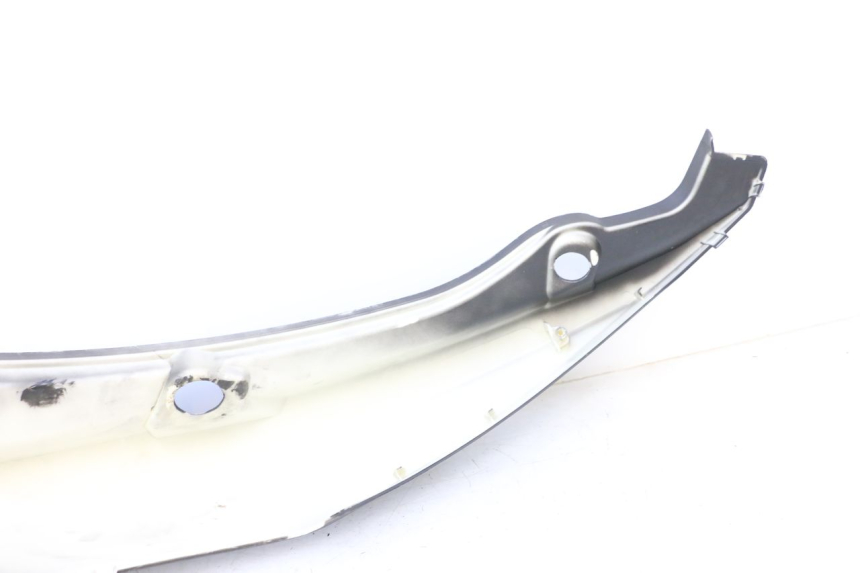 photo de CARENA POSTERIORE DESTRA JM MOTORS F45i 4T 50 (2020 - 2023) - Altra vista dell'articolo