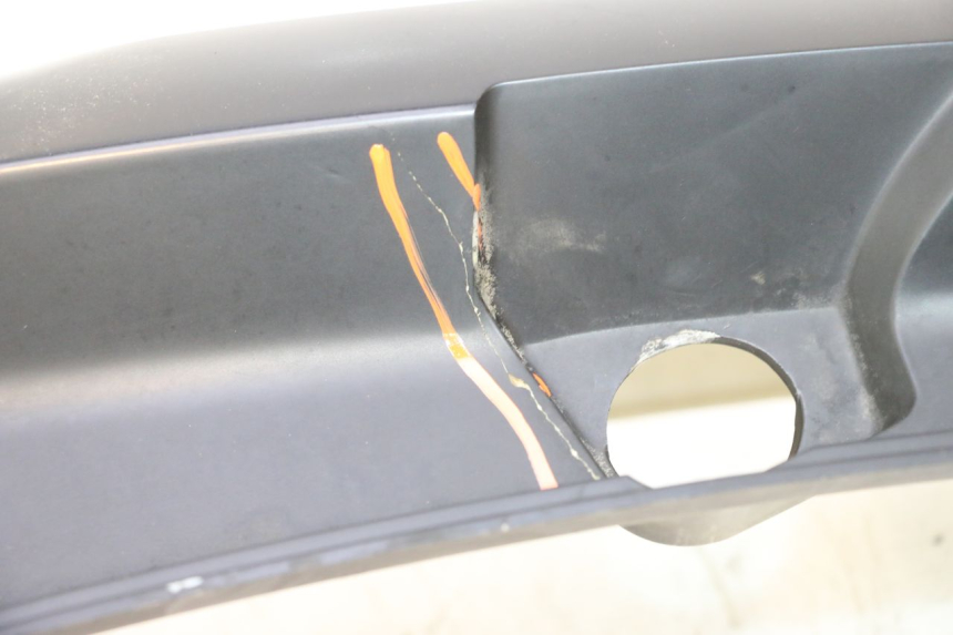 photo de CARENA POSTERIORE DESTRA JM MOTORS F45i 4T 50 (2020 - 2023) - Dettagli dei punti di fissaggio