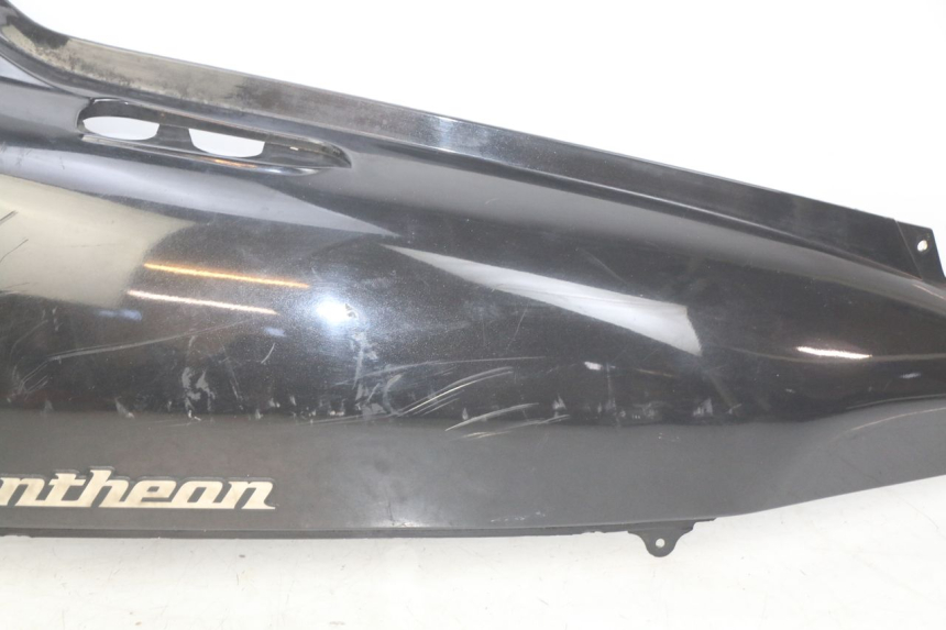 photo de PARAFANGO POSTERIORE DESTRO HONDA FES PANTHEON 2T 125 (1998 - 2002) - Zoom sui componenti