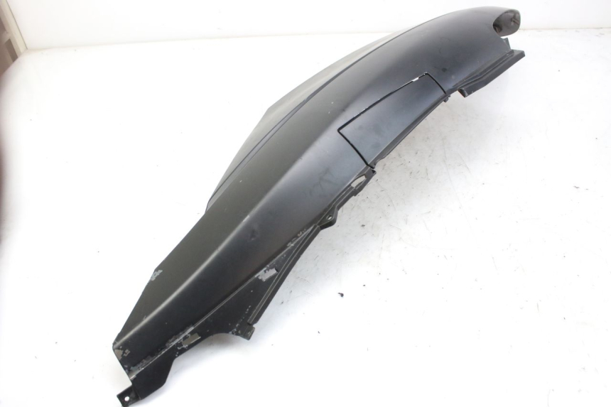 photo de PARAFANGO POSTERIORE DESTRO HONDA FES S-WING SWING ABS 125 (2007 - 2015) - Dettagli dei punti di fissaggio