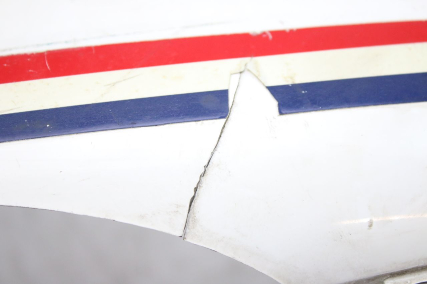 photo de PARAFANGO POSTERIORE DESTRO SYM FIDDLE 2 50 (2008 - 2013) - Dettagli dei punti di fissaggio