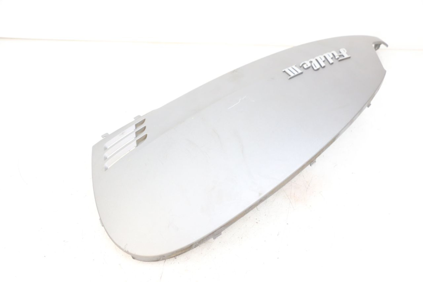 photo de PARAFANGO POSTERIORE DESTRO SYM FIDDLE 3 III 125 (2014 - 2020) - Primo piano tecnico