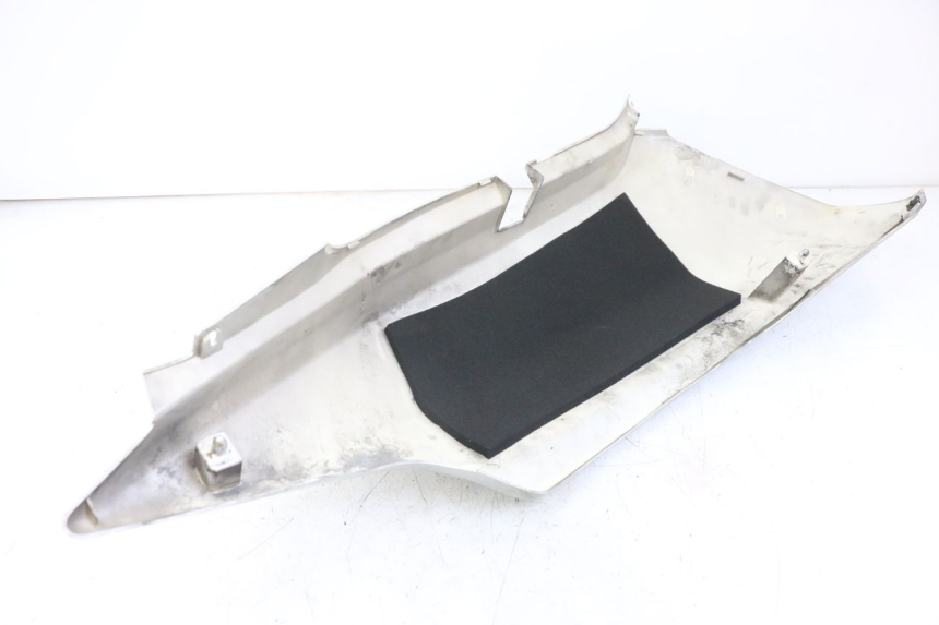 photo de CARENA POSTERIORE DESTRA HONDA FJS SILVERWING SILVER WING 600 (2001 - 2010) - Stato della superficie e materiale