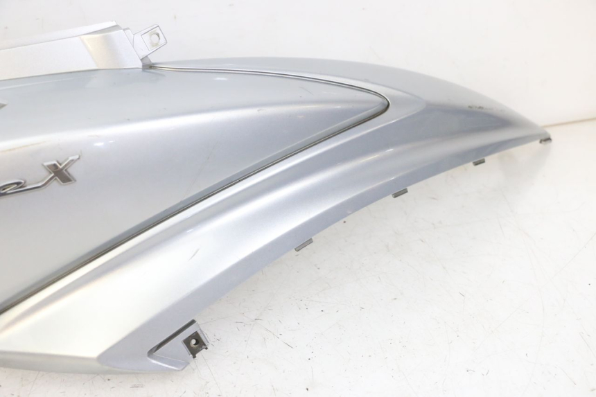 photo de CARENA POSTERIORE DESTRA MBK FLAME X 125 (2007 - 2016) - Caratteristiche distintive