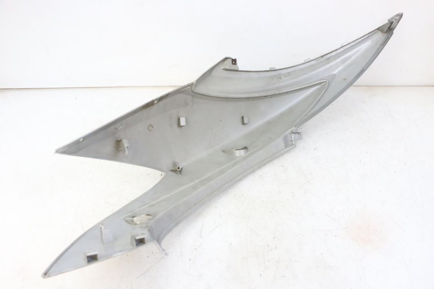 photo de CARENA POSTERIORE DESTRA MBK FLAME X 125 (2007 - 2016) - Primo piano tecnico