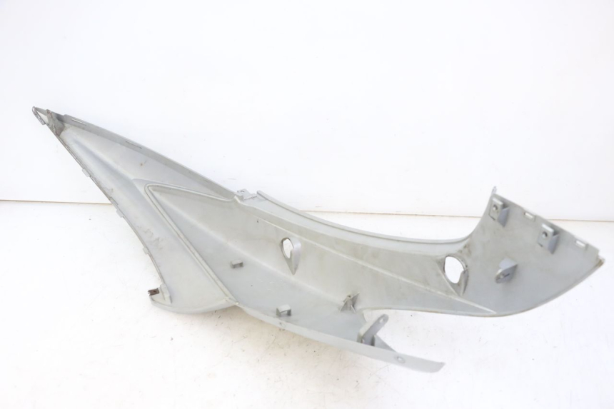 photo de CARENA POSTERIORE DESTRA MBK FLAME X 125 (2007 - 2016) - Stato della superficie e materiale