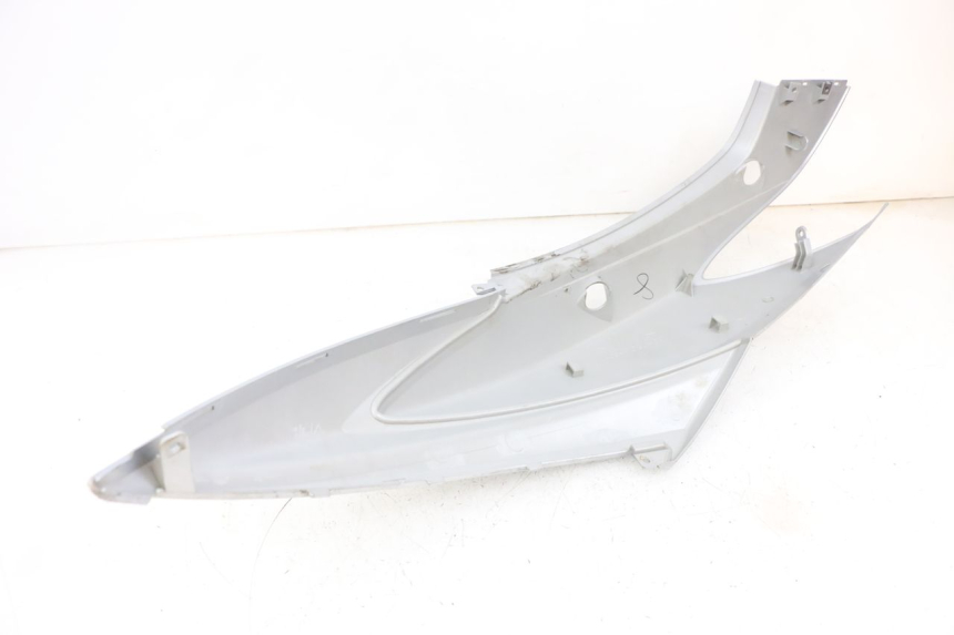 photo de CARENA POSTERIORE DESTRA MBK FLAME X 125 (2007 - 2016) - Dettaglio del componente