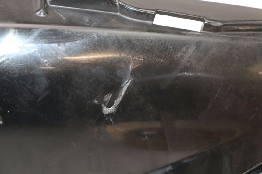 photo de PARAFANGO POSTERIORE DESTRO PIAGGIO FLY 2T 50 (2004 - 2017) - Stato della superficie e materiale