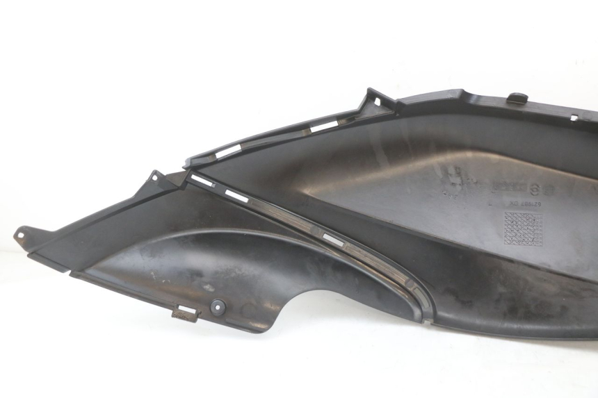 photo de PARAFANGO POSTERIORE DESTRO PIAGGIO FLY 2T 50 (2004 - 2017) - Dettagli dei punti di fissaggio