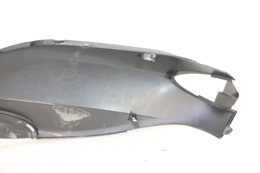 photo de PARAFANGO POSTERIORE DESTRO PIAGGIO FLY 2T 50 (2004 - 2017) - Dettagli dei punti di fissaggio