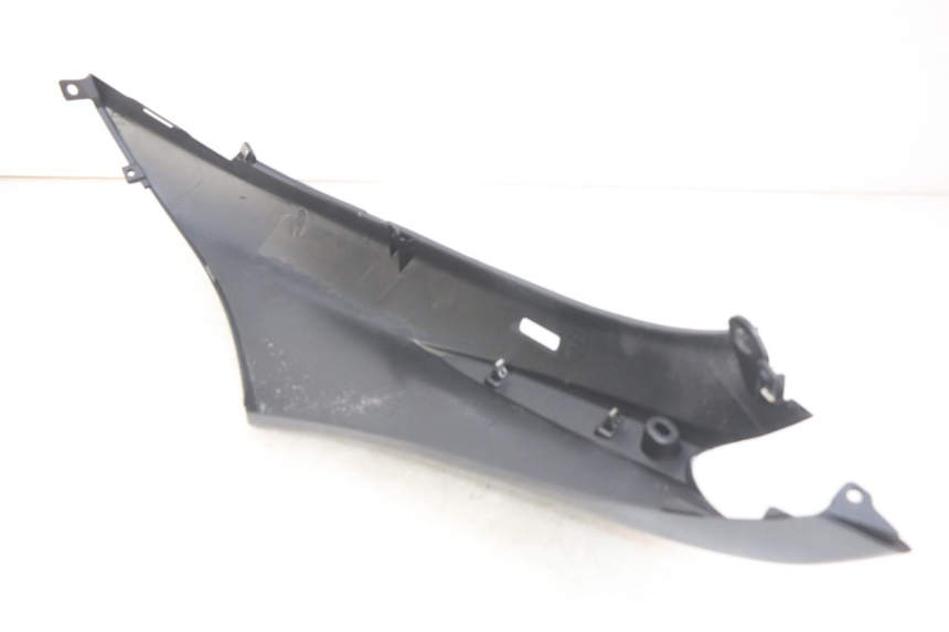 photo de PARAFANGO POSTERIORE DESTRO PIAGGIO FLY 4T 50 (2013 - 2017) - Zoom sullo stato d'uso