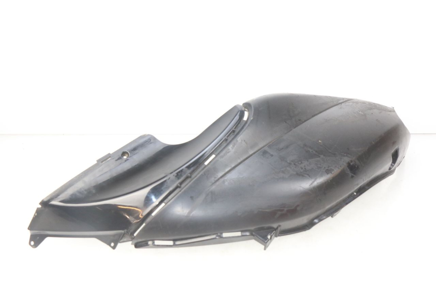 photo de PARAFANGO POSTERIORE DESTRO PIAGGIO FLY 125 (2005 - 2012) - Dettagli dei punti di fissaggio