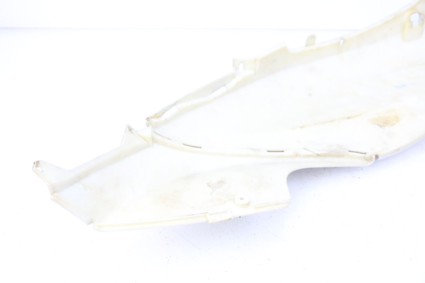 photo de PARAFANGO POSTERIORE DESTRO PIAGGIO FLY 100 (2006 - 2010) - Primo piano tecnico