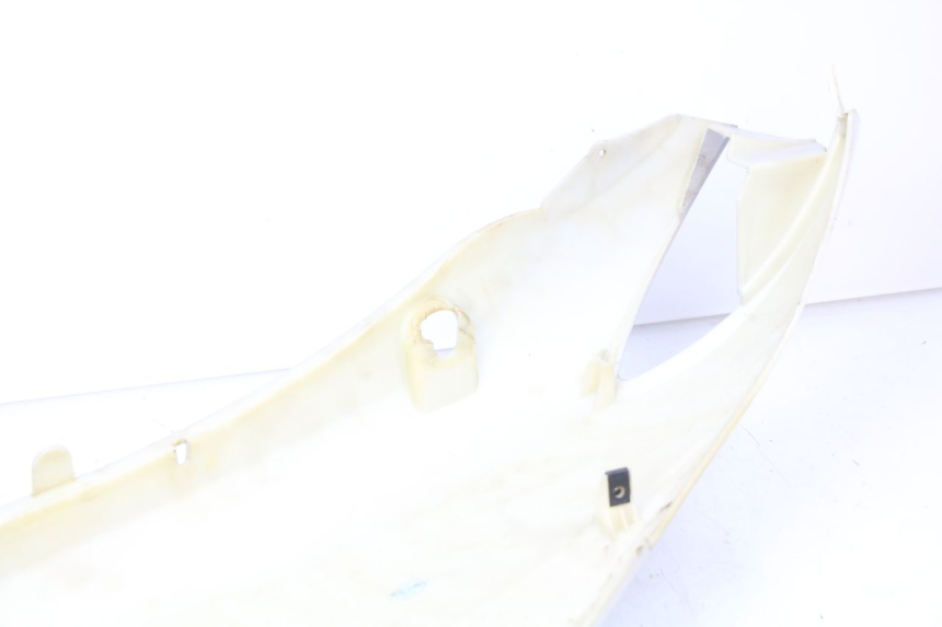 photo de PARAFANGO POSTERIORE DESTRO PIAGGIO FLY 100 (2006 - 2010) - Dettagli dei punti di fissaggio