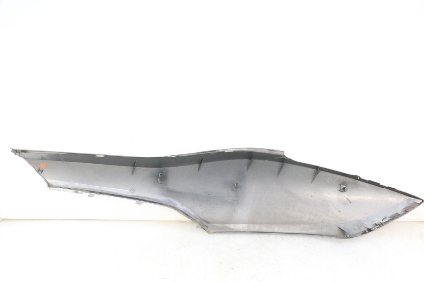 photo de CARENA POSTERIORE DESTRA HONDA FORZA ABS 300 (2013 - 2017) - Ricambio usato controllato