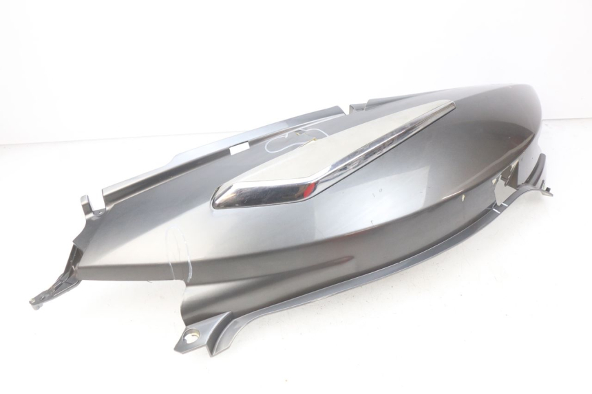 photo de PARAFANGO POSTERIORE DESTRO PEUGEOT GEOPOLIS 400 (2007 - 2013) - Stato della superficie e materiale