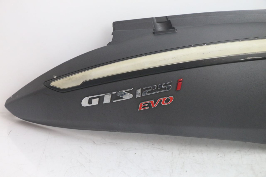 photo de CARENA POSTERIORE DESTRA SYM GTS EVO 125 (2009 - 2013) - Dettaglio del componente