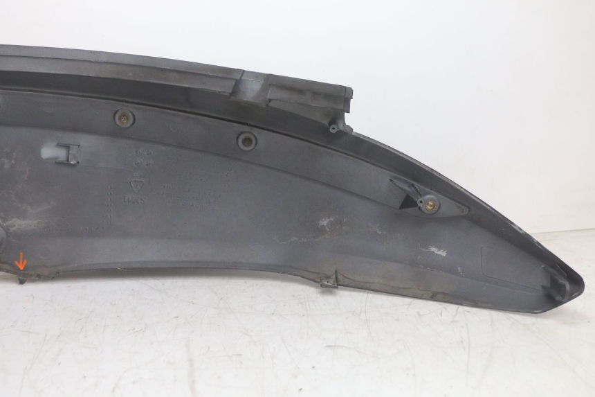 photo de CARENA POSTERIORE DESTRA SYM GTS EVO 125 (2009 - 2013) - Stato della superficie e materiale