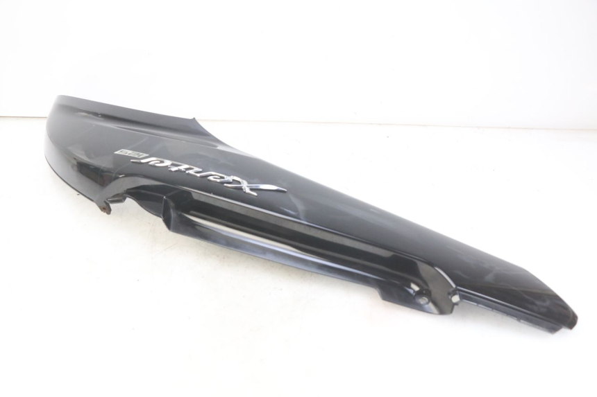 photo de PARAFANGO POSTERIORE DESTRO YAMAHA HW XENTER 125 (2011 - 2017) - Zoom sui componenti