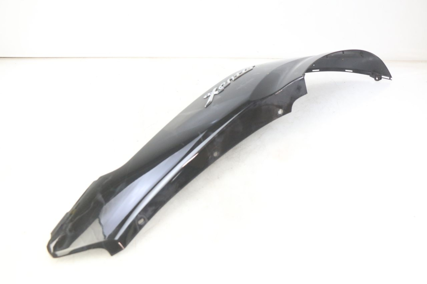 photo de PARAFANGO POSTERIORE DESTRO YAMAHA HW XENTER 125 (2011 - 2017) - Primo piano ad alta risoluzione