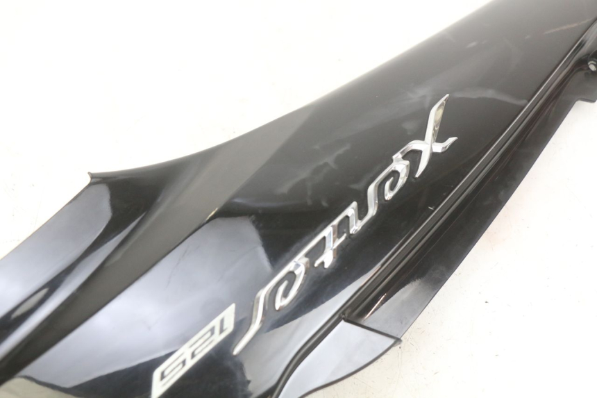 photo de PARAFANGO POSTERIORE DESTRO YAMAHA HW XENTER 125 (2011 - 2017) - Ricambio usato controllato