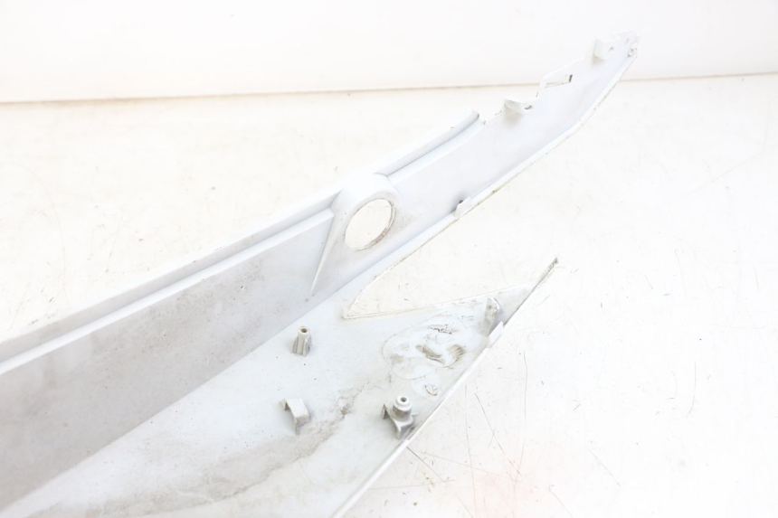 photo de PARAFANGO POSTERIORE DESTRO SYM JET 14 4T 50 (2018 - 2022) - Primo piano tecnico