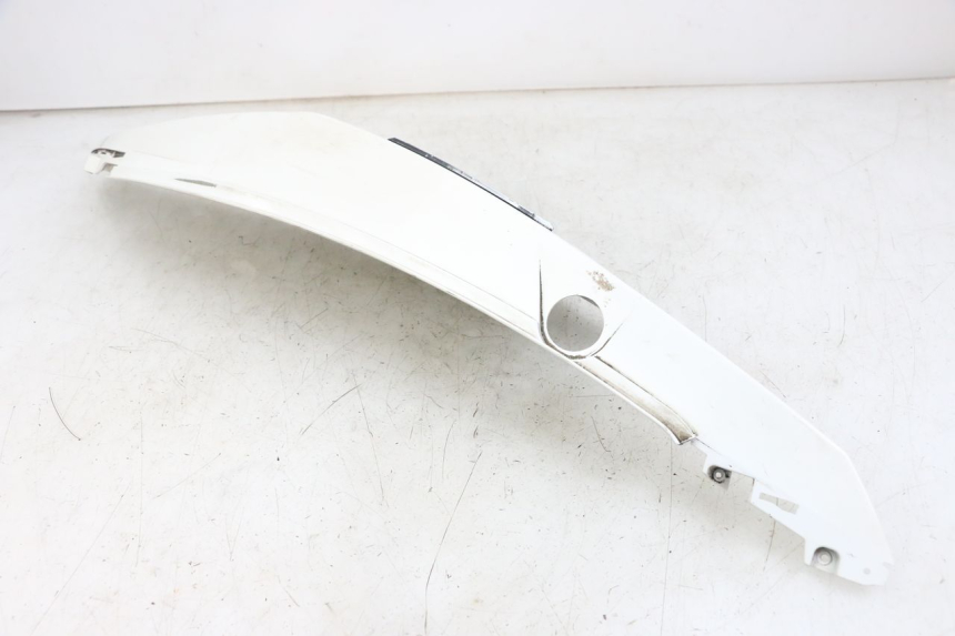 photo de PARAFANGO POSTERIORE DESTRO SYM JET 14 4T 50 (2018 - 2022) - Dettagli dei punti di fissaggio