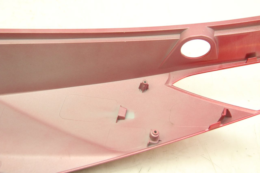 photo de PARAFANGO POSTERIORE DESTRO SYM JET 4 4T 50 (2018 - 2021) - Caratteristiche distintive