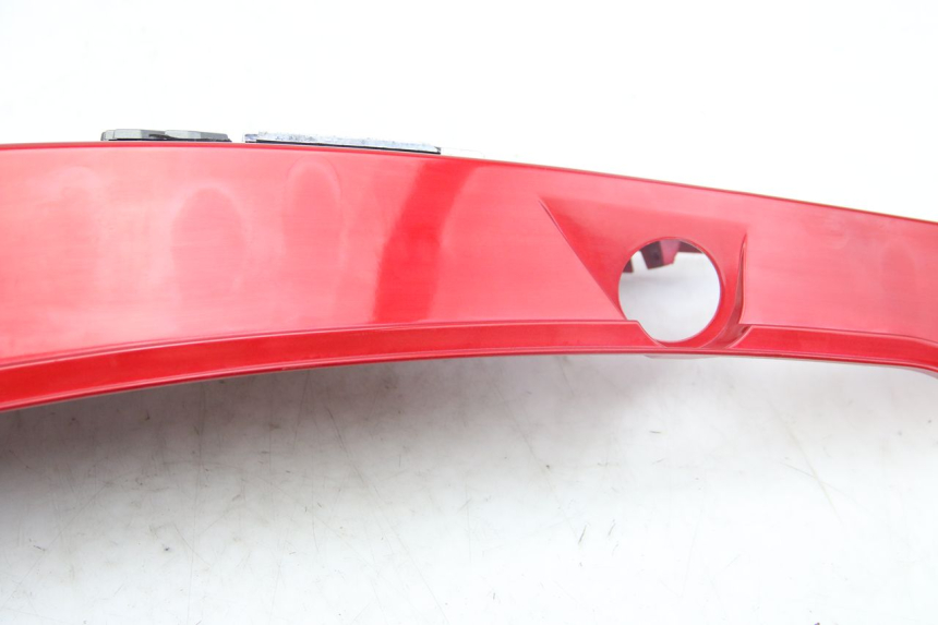 photo de PARAFANGO POSTERIORE DESTRO SYM JET 4 4T 50 (2018 - 2021) - Dettagli dei punti di fissaggio