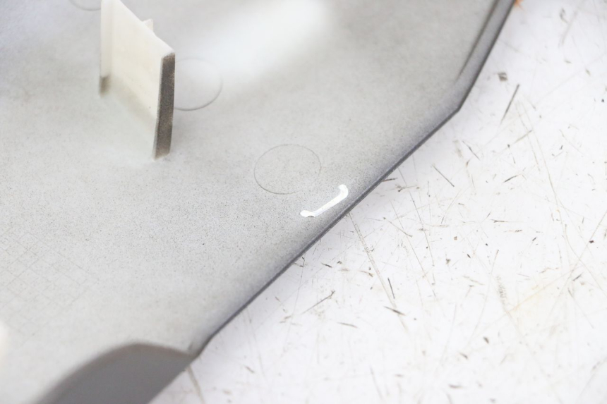 photo de CARENA POSTERIORE DESTRA KIDEN KD125-G 125 (2018 - 2022) - Zoom sullo stato d'uso