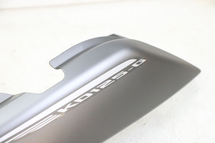 photo de CARENA POSTERIORE DESTRA KIDEN KD125-G 125 (2018 - 2022) - Marcature e riferimenti originali