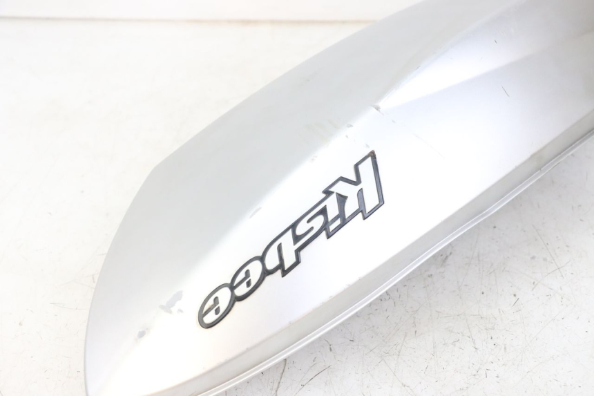 photo de CARENA POSTERIORE DESTRA PEUGEOT KISBEE 2T 50 (2018 - 2022) - Dettagli dei punti di fissaggio