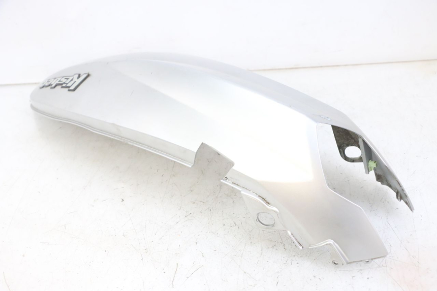 photo de CARENA POSTERIORE DESTRA PEUGEOT KISBEE 2T 50 (2018 - 2022) - Stato della superficie e materiale