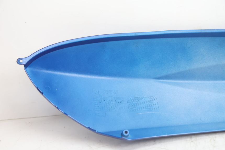 photo de CARENA POSTERIORE DESTRA PEUGEOT KISBEE 2T 50 (2018 - 2022) - Ricambio usato controllato