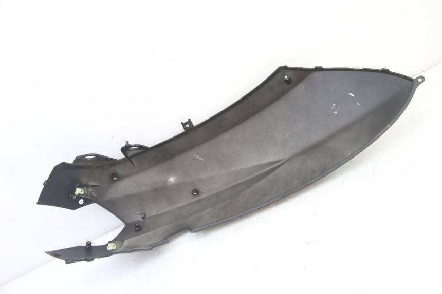 photo de PARAFANGO POSTERIORE DESTRO PEUGEOT KISBEE 4T 50 (2018 - 2022) - Stato della superficie e materiale