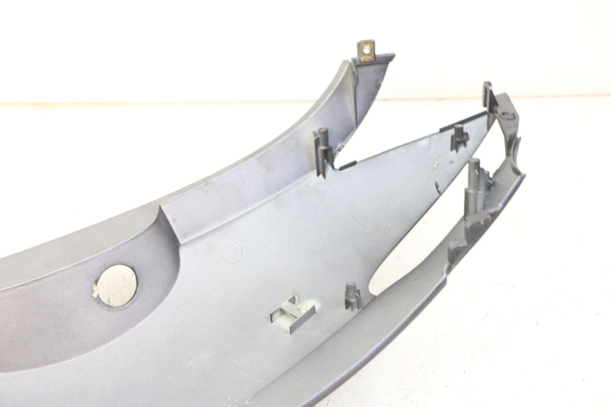 photo de CARENA POSTERIORE DESTRA KYMCO GRAND DINK 125 (2008 - 2014) - Dettaglio del componente