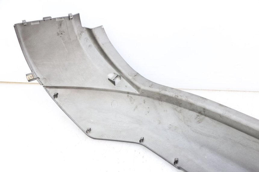 photo de PARAFANGO POSTERIORE DESTRO KYMCO PEOPLE S 125 (2000 - 2008) - Altra angolazione