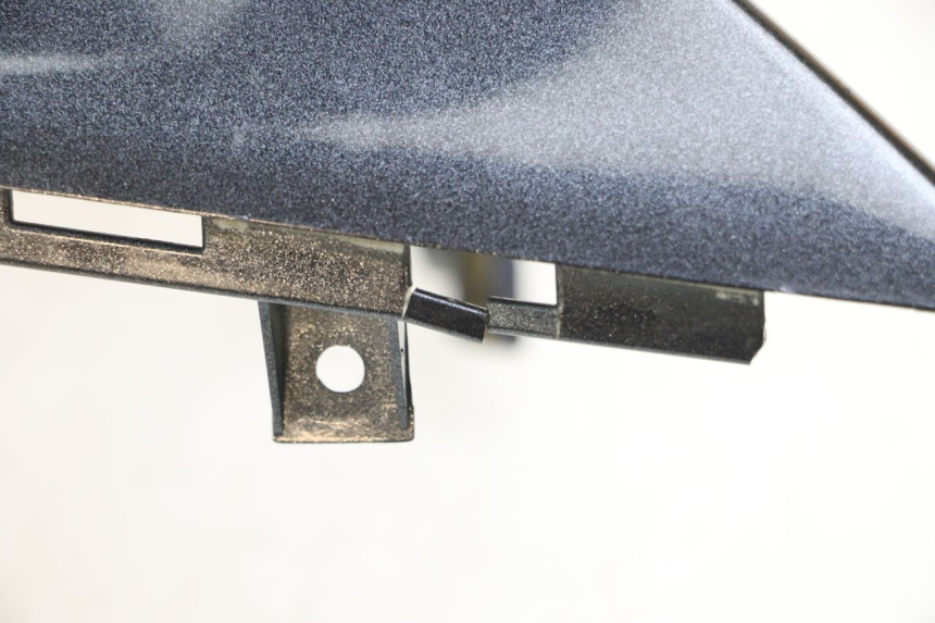 photo de PARAFANGO POSTERIORE DESTRO KYMCO XCITING 500 (2007 - 2010) - Caratteristiche distintive