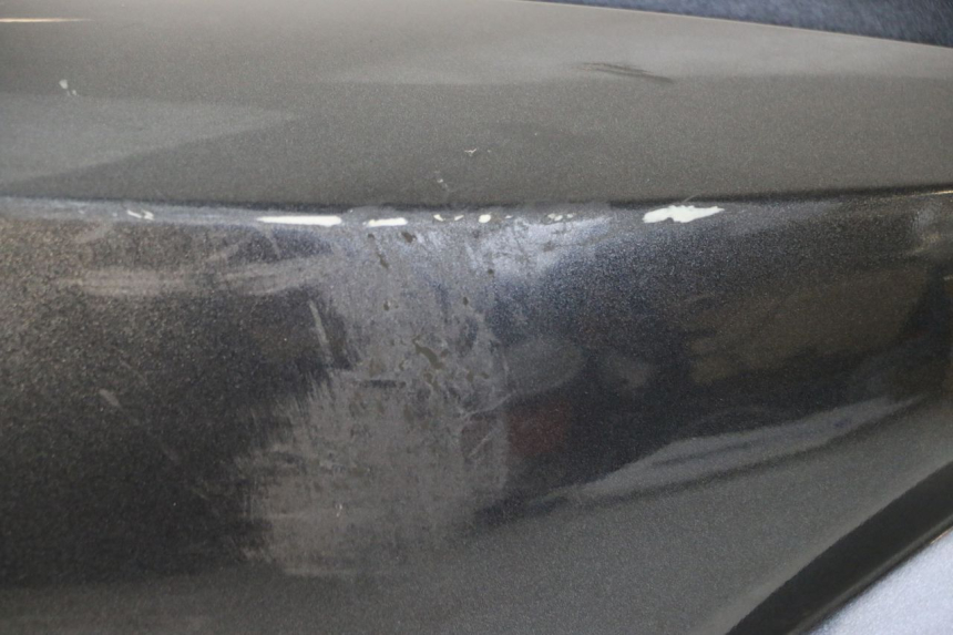 photo de PARAFANGO POSTERIORE DESTRO KYMCO XCITING 500 (2007 - 2010) - Focus sulla struttura